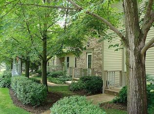 403 S Jefferson St, Batavia, IL 60510
