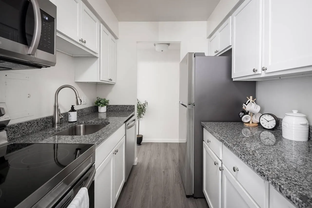 Solon Park Apartments — Photo 3