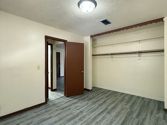4th image of 4918 Ames Ave APT 16