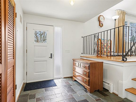 3rd image of 135 Crandon Way