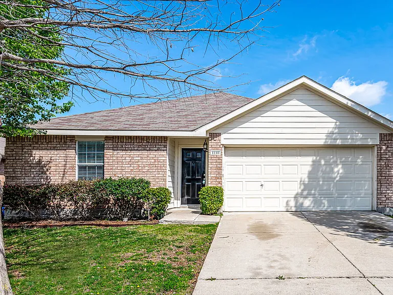 1118 Antoinette Dr — Photo 1