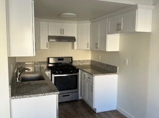 203 E Oak Ave APT 4, El Segundo, CA 90245