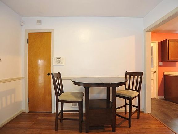 4th image of 2955 N Centennial St