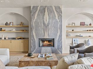 18 Voyage St, Marina Del Rey, CA 90292