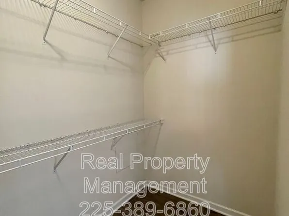 5630 Arialo Dr, Baton Rouge, LA 70820
