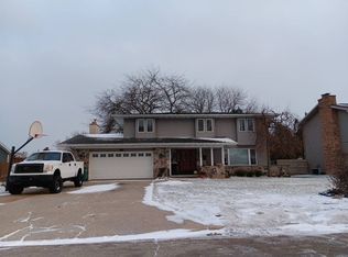 3028 Melrose Dr, Bay City, MI 48706