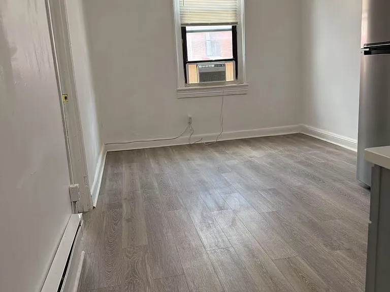 228 N 10th St #2 — Photo 2