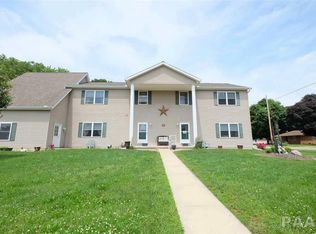 115 9th St, Lacon, IL 61540