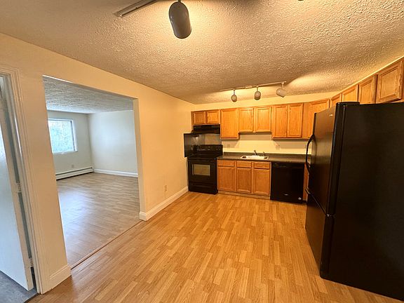 3rd image of 535 Calef Rd