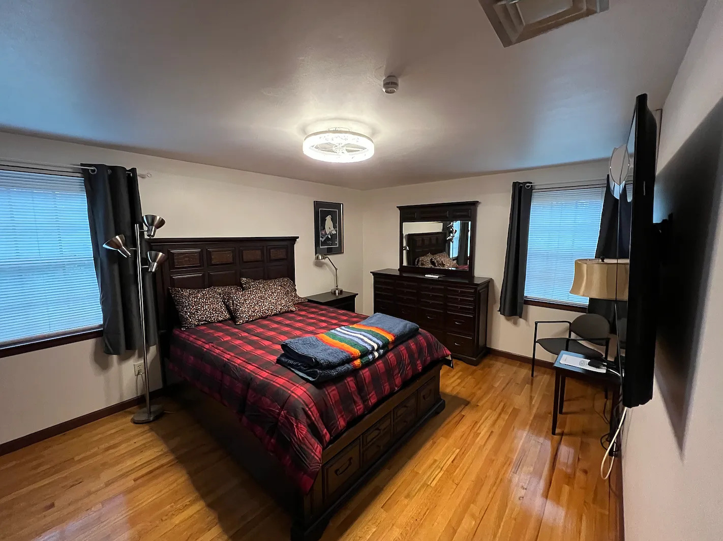 5 bed, 3.5 bath, 2300 sqft, $6,600 — Photo 4