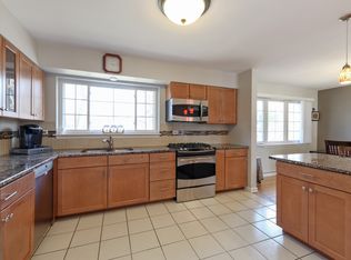 609 S Edward St, Mount Prospect, IL 60056