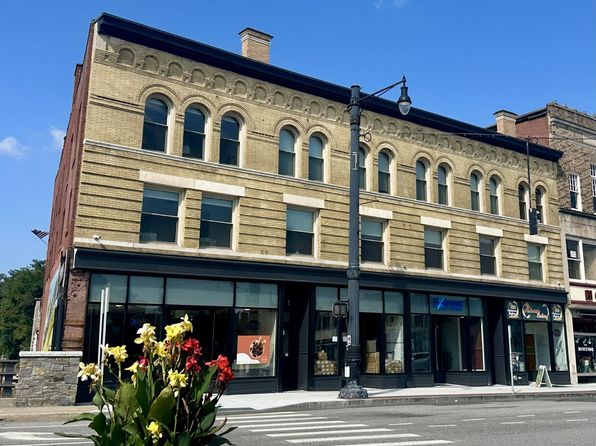 11 Main St #204