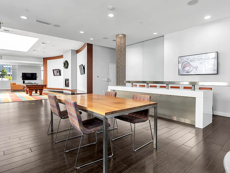 300 S Australian Ave #618 — Photo 45