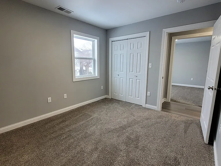 640 W Walnut St — Photo 19