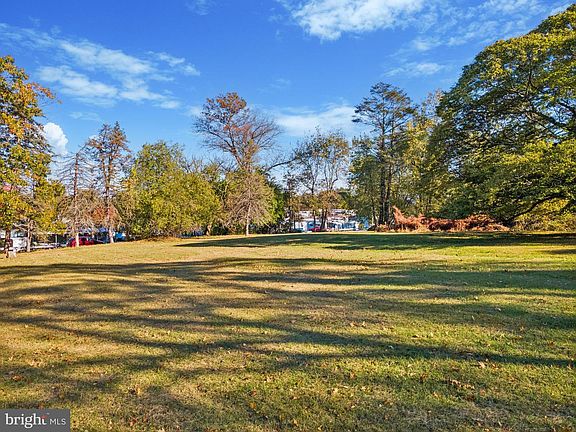 2nd image of 887 Red Hill Rd