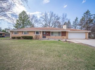 W228N4043 Crescent Dr, Pewaukee, WI 53072