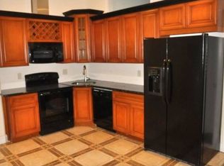 917 Arch St APT 502, Philadelphia, PA 19107