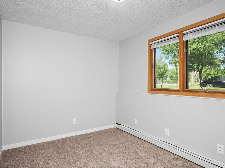 529 Oxford St #1 — Photo 6