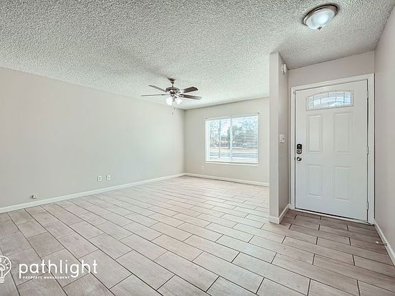 4th image of 2206 W Farmdale Ave