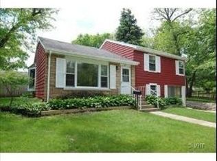 139 E Sheridan Pl, Lake Bluff, IL