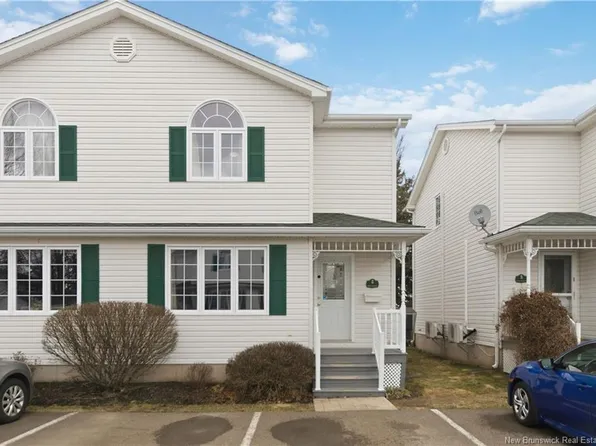 237 Old Coach Rd #9, Riverview, NB E1B 5K1