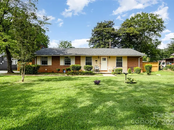 1010 Tracy Dr, Charlotte, NC 28217