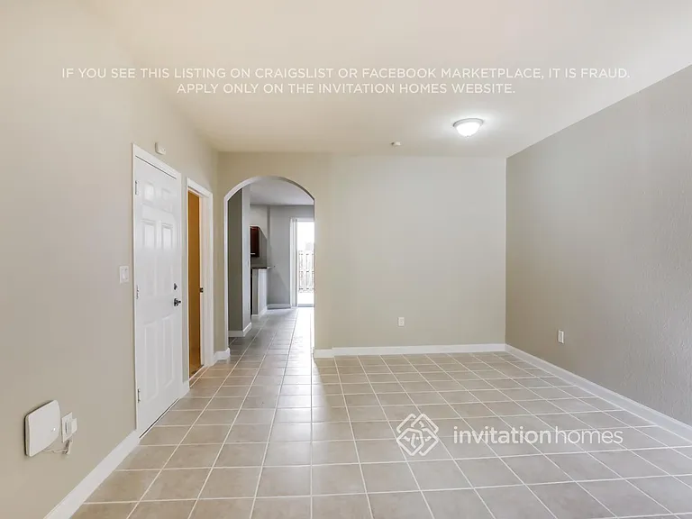 2547 SW 147th Path — Photo 5