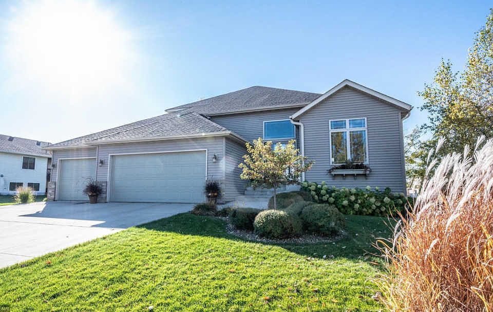 1st image of 2566 Mossy Creek Dr NE