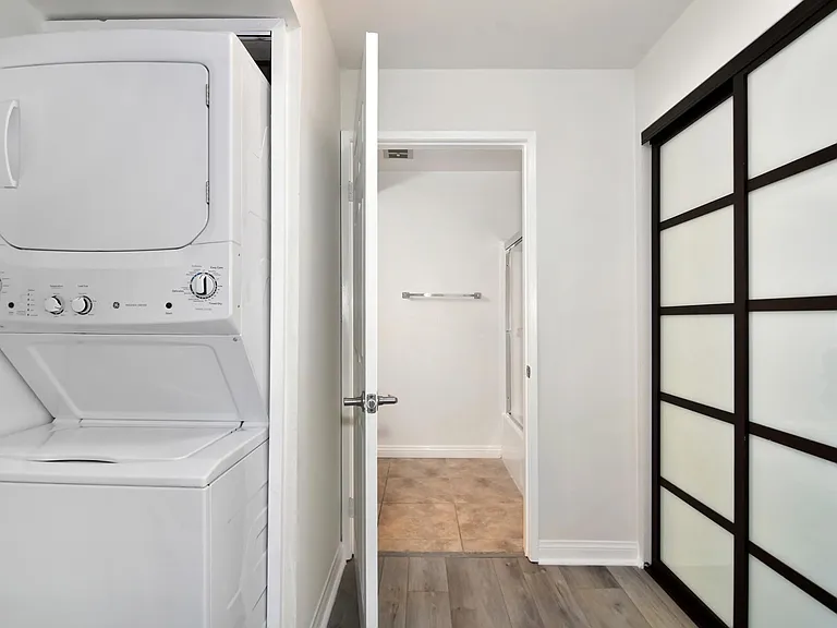 21500 Burbank Blvd #307 — Photo 10