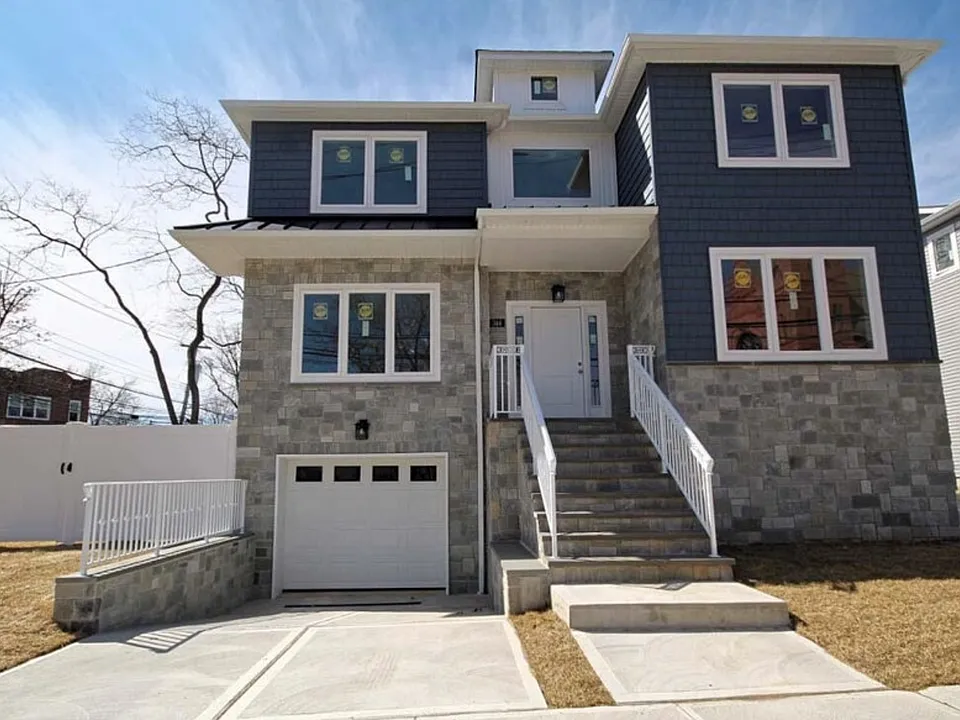 344 Bethel Ave #2