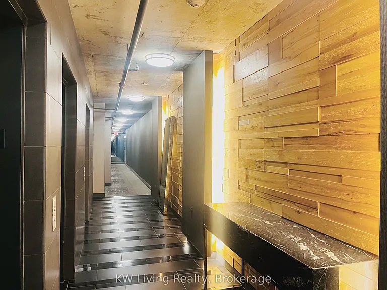 210 Simcoe St #912 — Photo 6