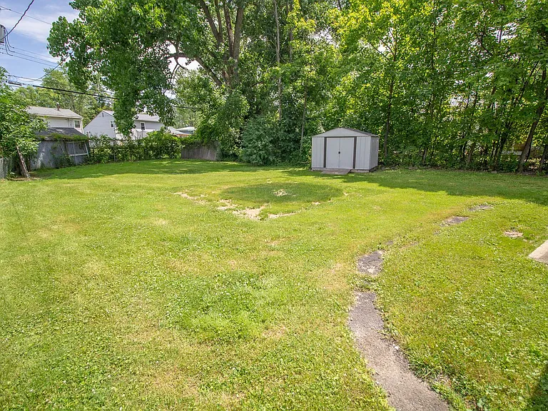 1 Charles Rd — Photo 6