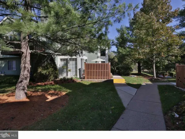 5 Brookside Ct #5, Horsham, PA 19044