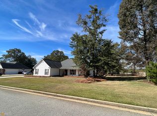 100 Crystal Ridge Cir, Byron, GA 31008