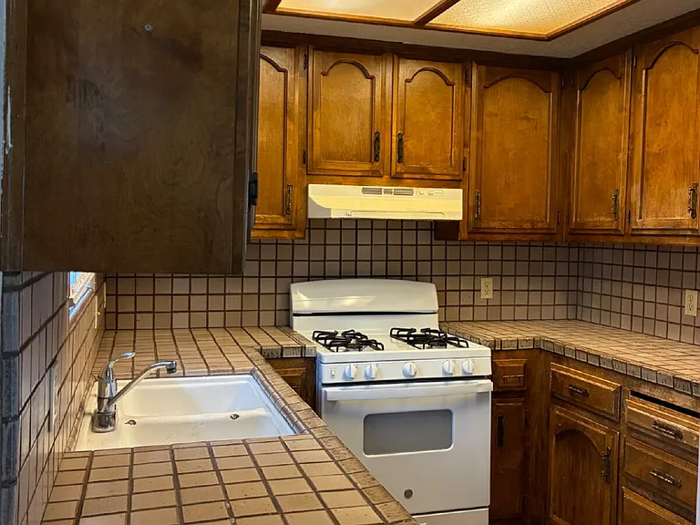 1684 Conestoga Dr #C — Photo 12
