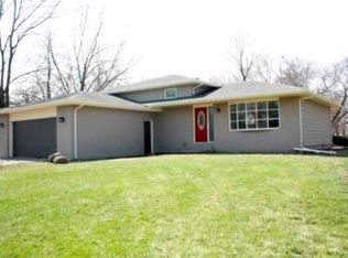 5760 Ellsworth Ct, Merrillville, IN 46410