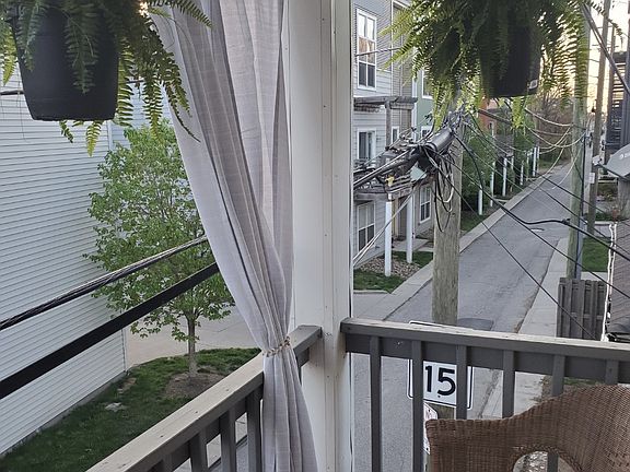 2nd image of 2527 Thurman Ave