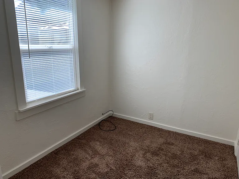 669 E 8th St #1/2 — Photo 9