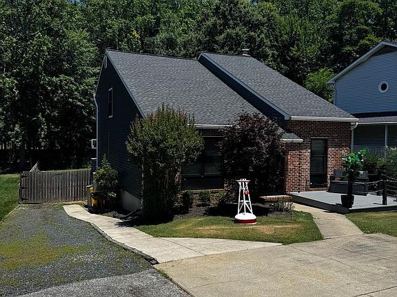 2nd image of 1180 Bay Highlands Dr
