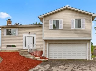 44 Wedgewood Rd, Matteson, IL 60443