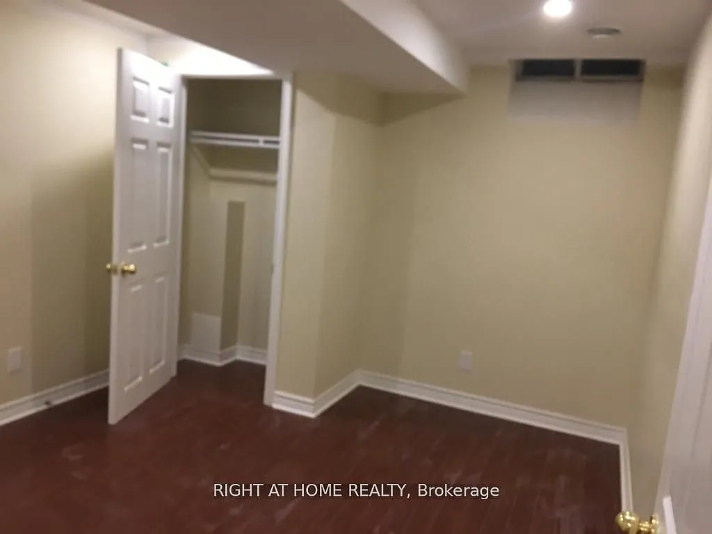 3 bed, $1,700 — Photo 4