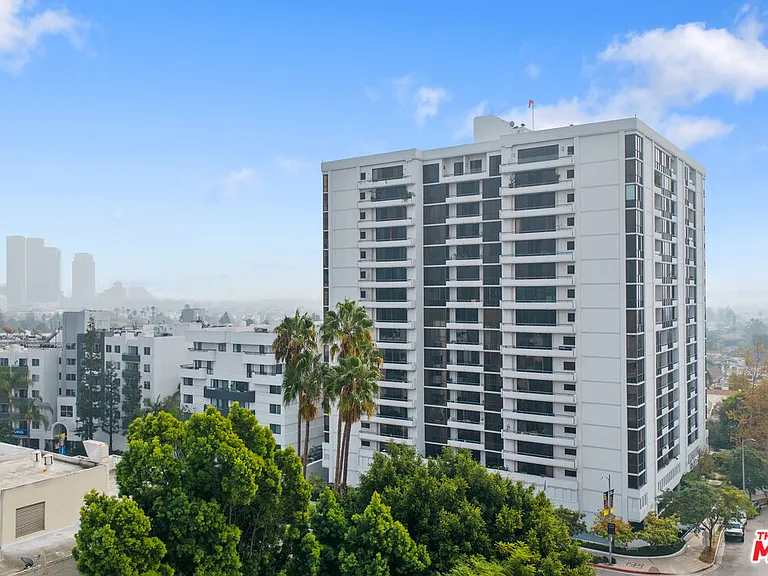 10660 Wilshire Blvd #703 — Photo 1