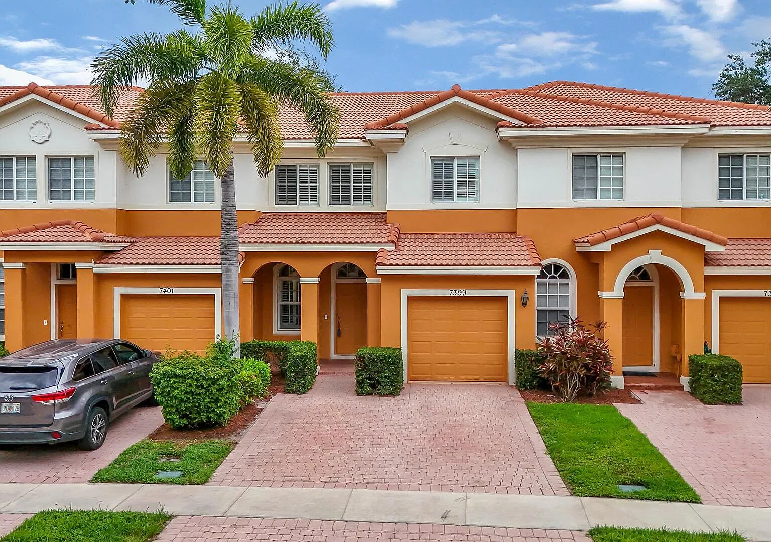 3 bed, 2.5 bath, 1707 sqft, $3,100 — Photo 1