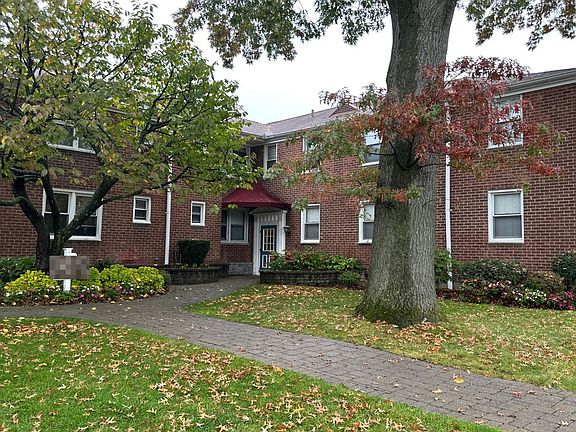 4th image of 8 Bryant Cres