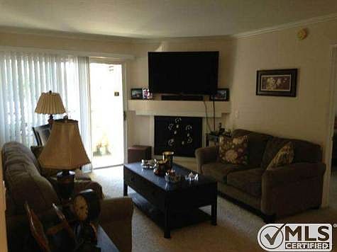 3rd image of 5545 Canoga Ave APT 112