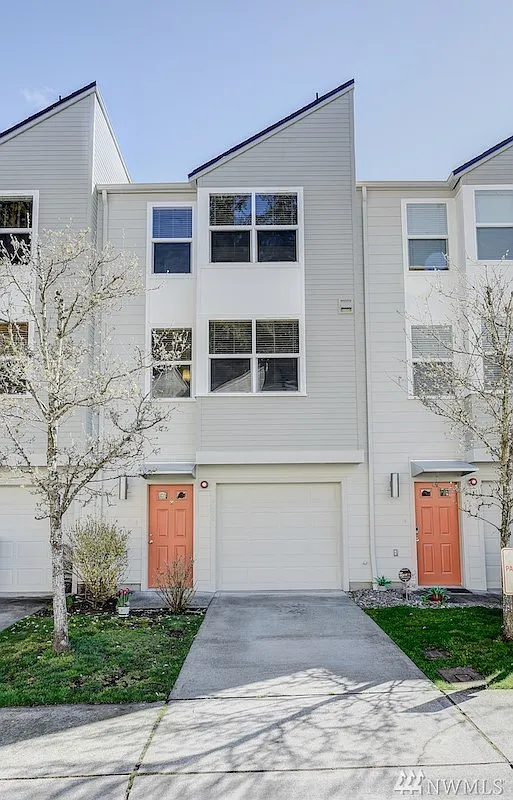 3 bed, 1230 sqft, $3,000 — Photo 1