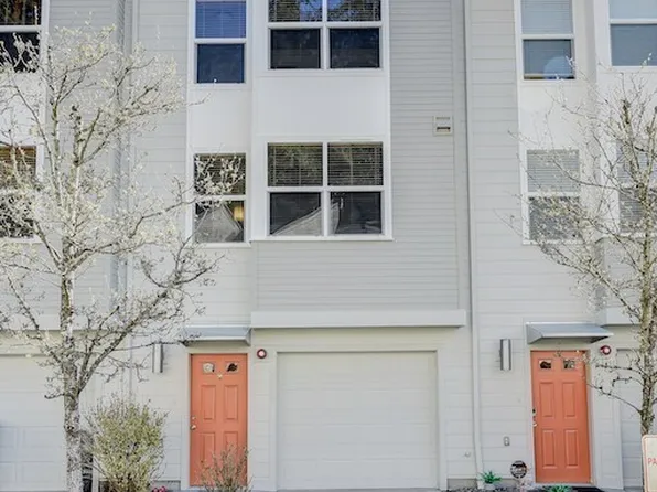 19052 14th Ct NE, Shoreline, WA 98155