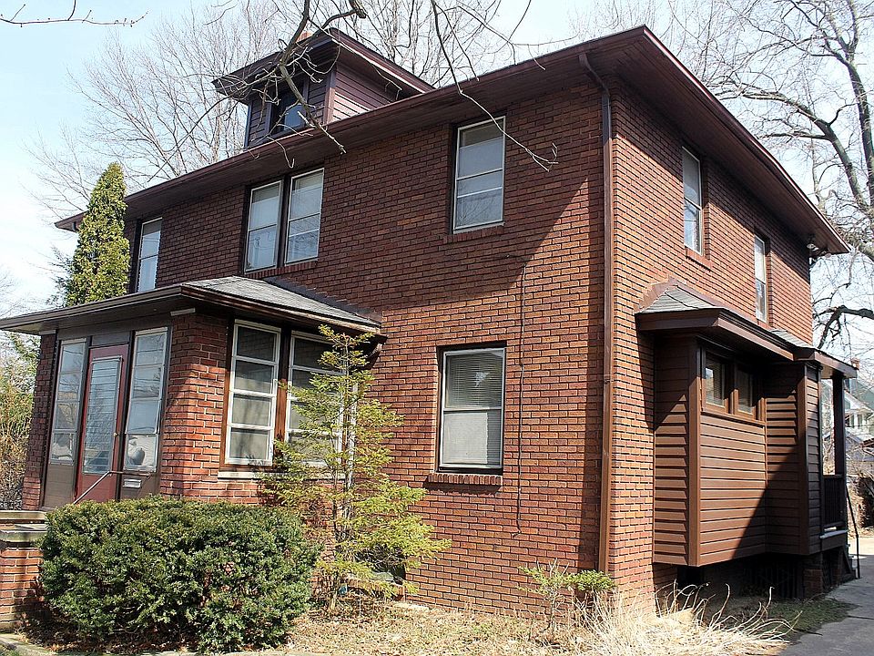 Exterior - Mars Ave.