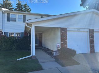 42016 Queen Anne Ct, Northville, MI 48167