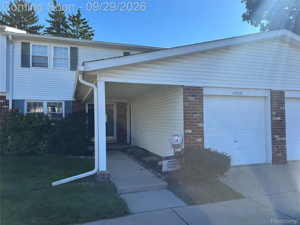 42016 Queen Anne Ct, Northville, MI 48167